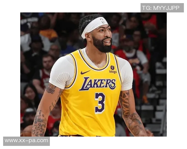 势如破竹的精彩瞬间弗拉格飞身大帽拉塞尔助攻浓眉空中暴扣